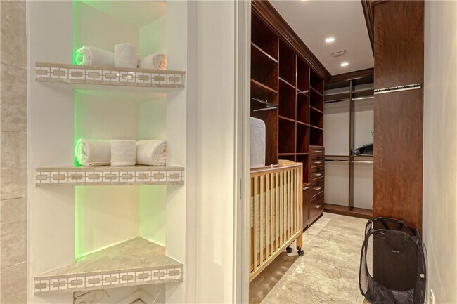 Building Photo - 268 Imperial Ln