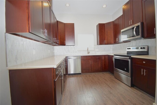 Building Photo - 3241 Dixie Dr