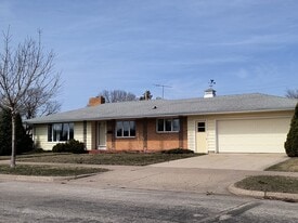 Building Photo - 2105 Denton St