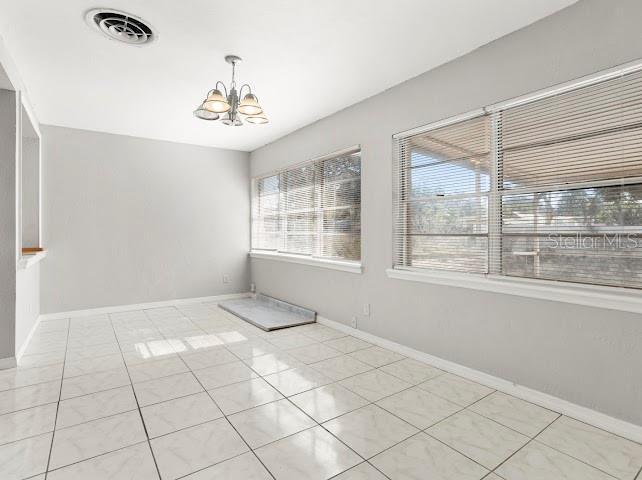 Building Photo - 5614 Riviera Dr