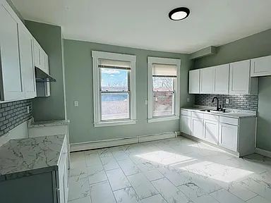 Building Photo - 210 Wolcott St
