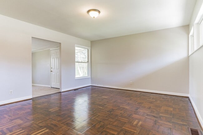 Building Photo - 3/ 1 Home for Rent!