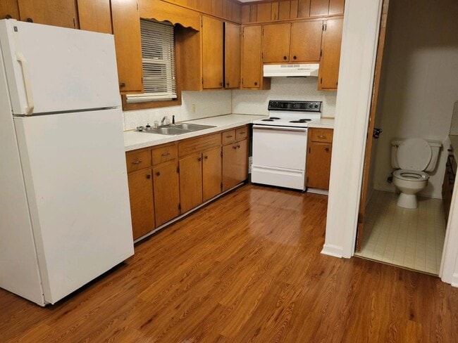 Building Photo - 55 Woodcott Rd