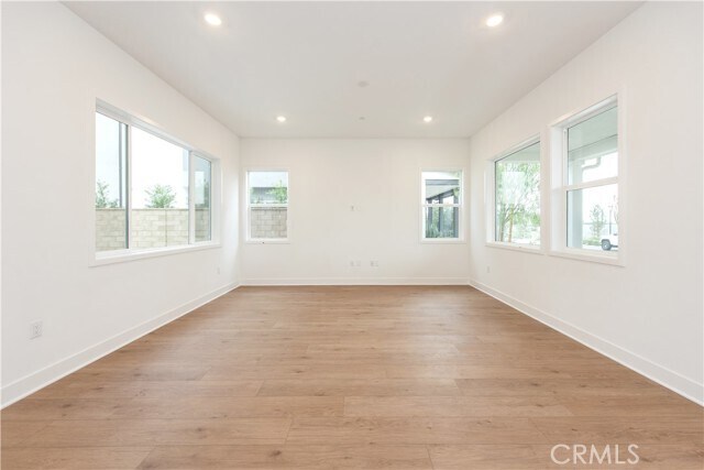 Building Photo - 435 Flycatcher