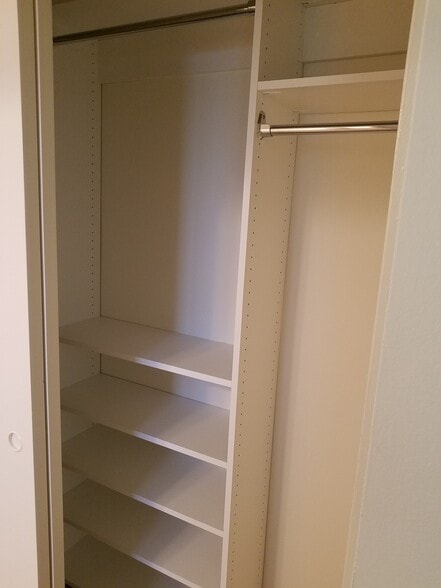 Master closet built in organizer - 1100 Opal St