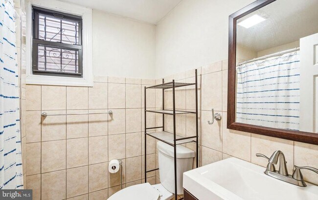 Building Photo - 1203 S 16th St