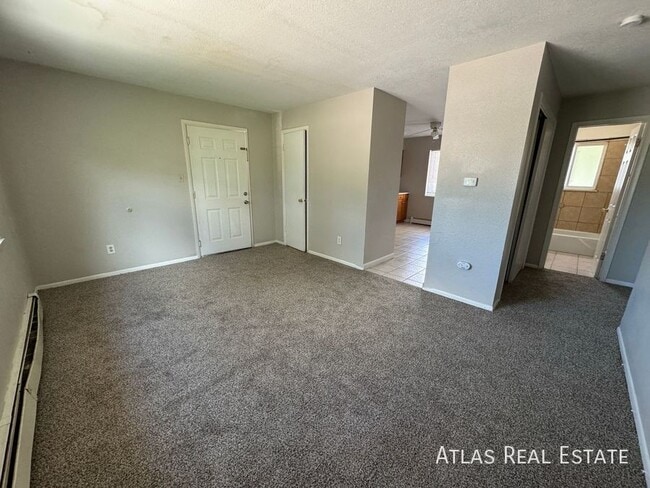 Building Photo - 318 Bonnie Ct