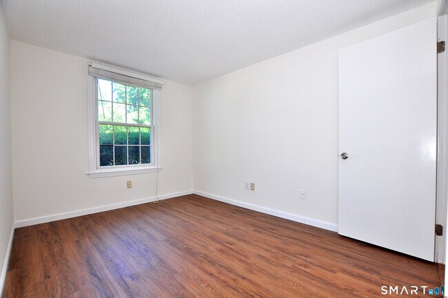 Building Photo - 45 River Colony