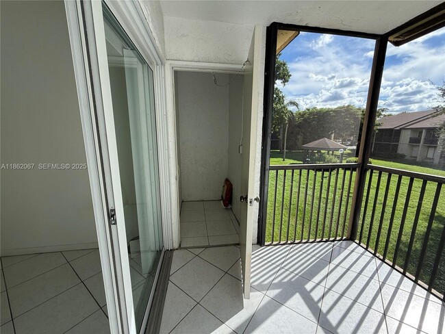 Building Photo - 1953 SW 15th St