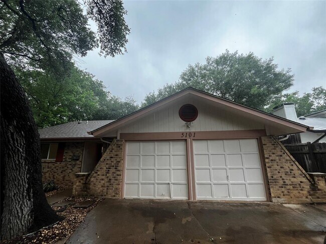 Primary Photo - 5101 Meadow Creek Cove