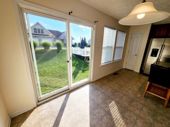 Building Photo - 3 bed/2.5 bath Townhouse in Westover - Ava...