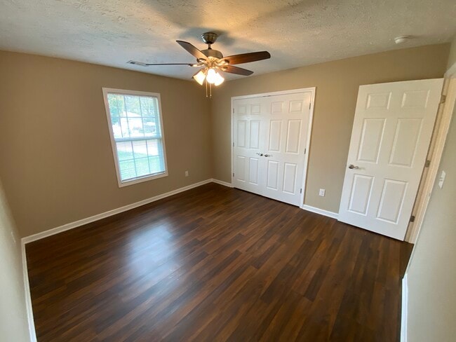 Building Photo - 367 Hendrixson Dr