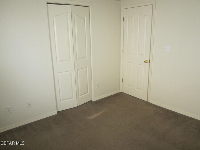 Building Photo - 6572 Dakota Ridge Dr