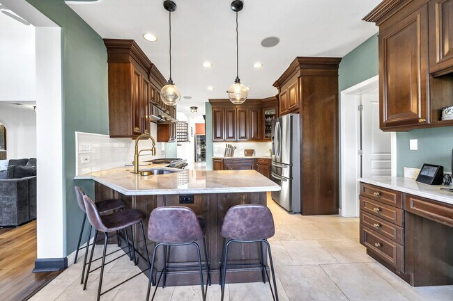 Building Photo - 1393 Sunset Beach Dr