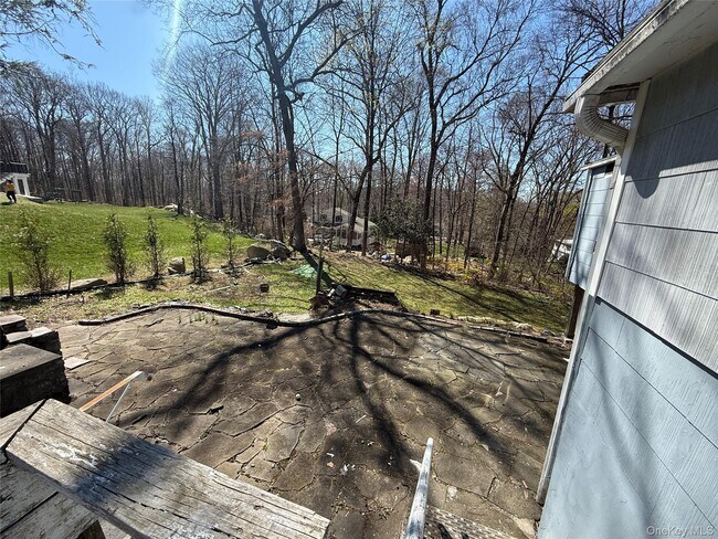 Building Photo - 26 Forest Ln