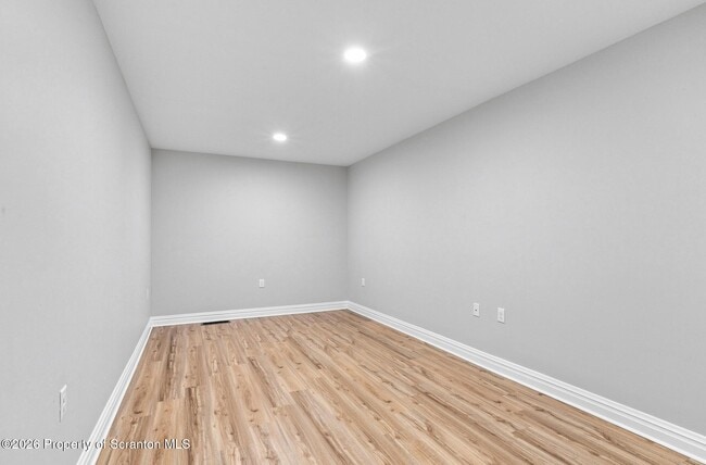 Building Photo - 13 Dunbar Wy