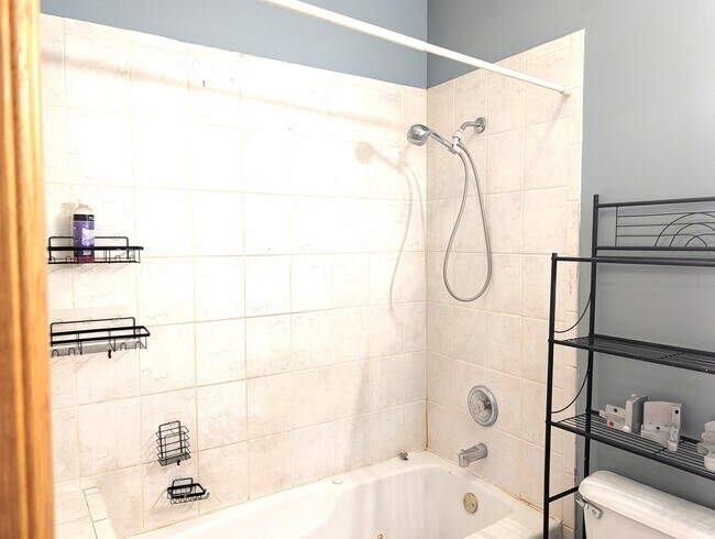 Building Photo - 515 S Campbell Ave