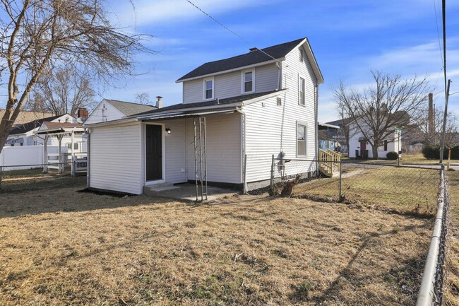Building Photo - 401 Miller Ave
