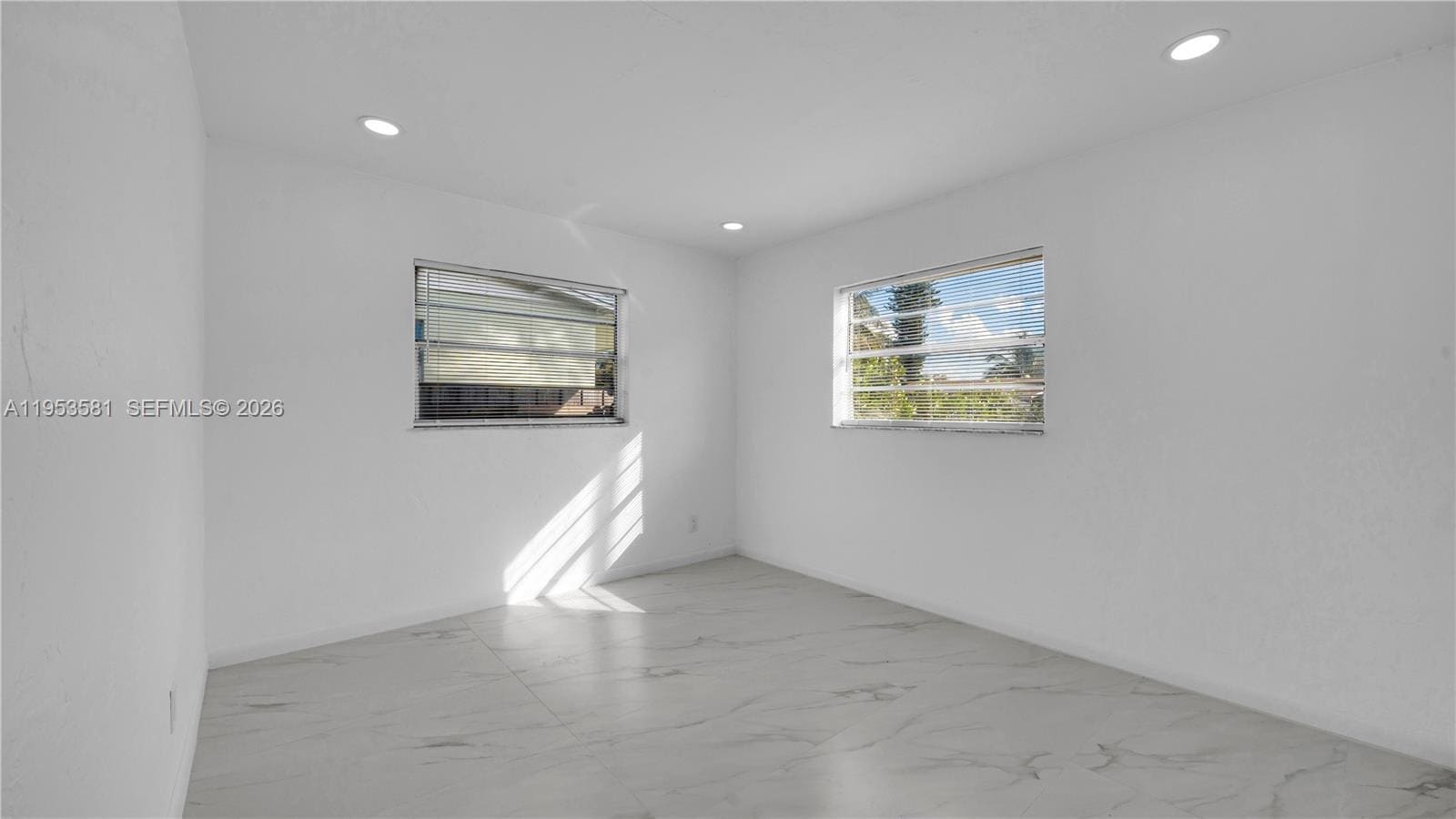 Building Photo - 4285 SW 48th Ct