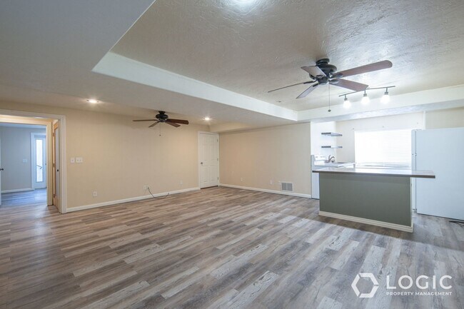 Building Photo - 3987 Lake Mountain Dr