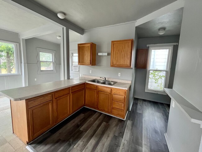 Building Photo - 4201 Cumings Street