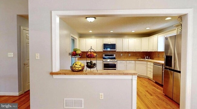 Building Photo - 609 Quartzite Cir