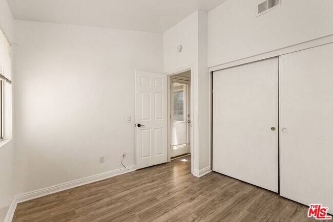 Building Photo - 1836 E Ave J2