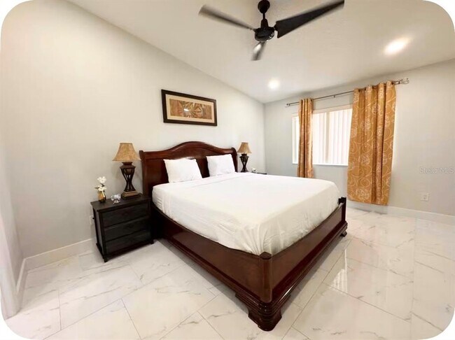 Building Photo - 574 Orchid Dr