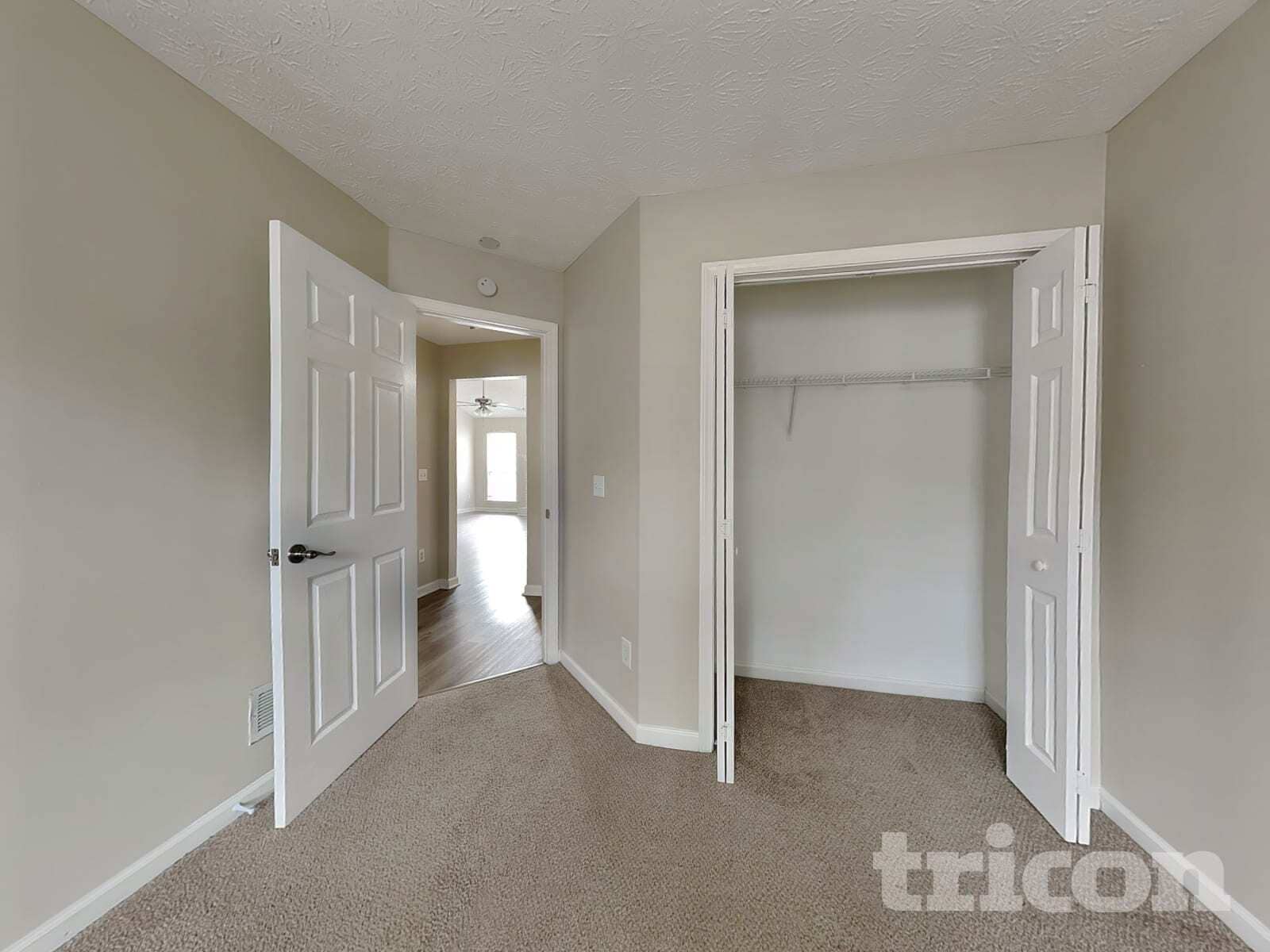 Building Photo - 530 Mackinaw Dr