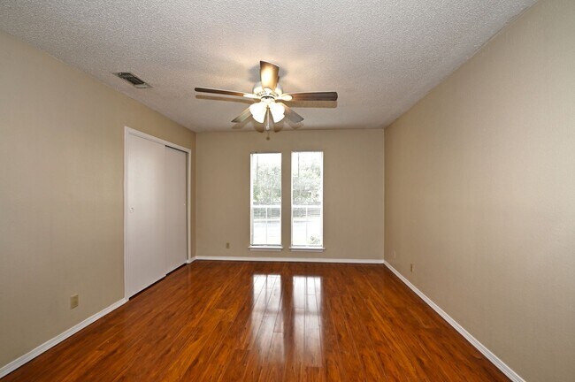 Building Photo - 13706 Winding Hill