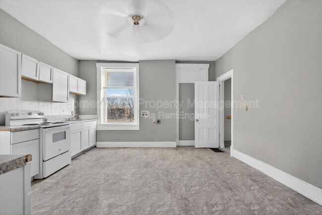 Building Photo - 2100 Adelaide Ave