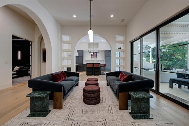 Building Photo - 3570 Knollwood Dr NW