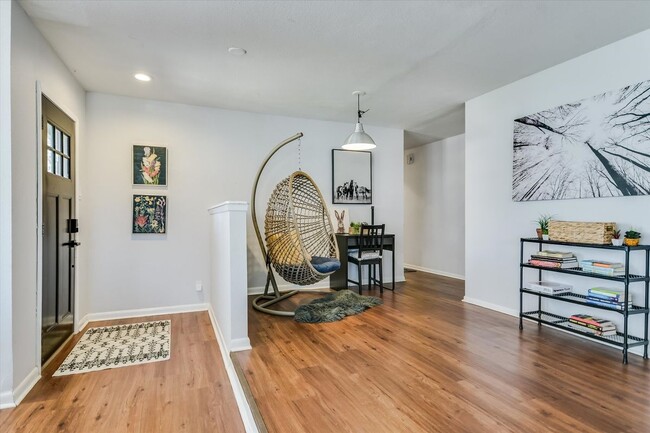 Building Photo - 6314 Walnut Hills Dr