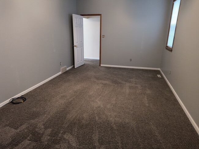 Building Photo - 11 Cottage Pl