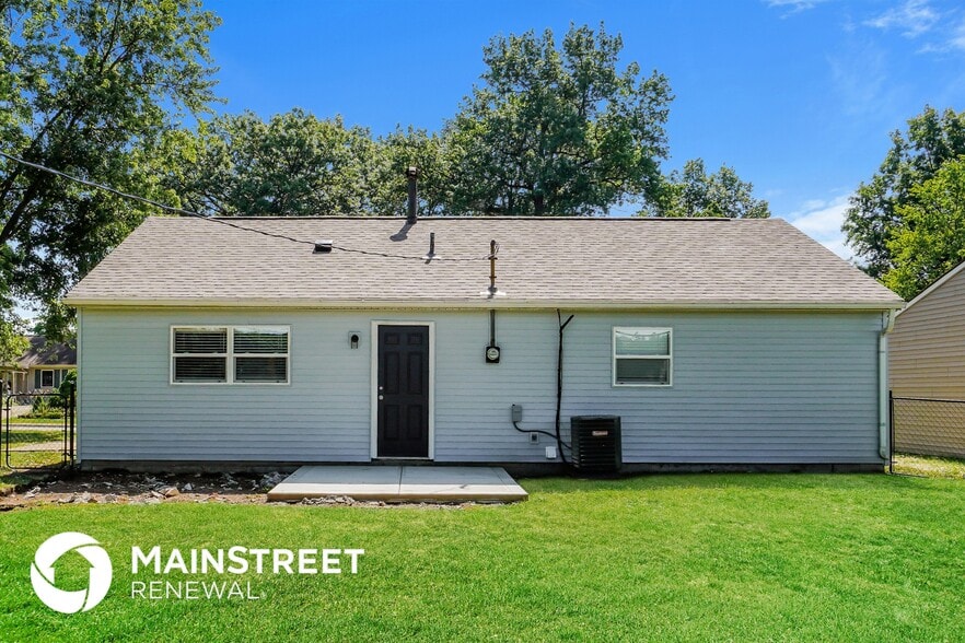 Building Photo - 357 Amesbury Dr