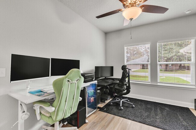 Building Photo - 1201 Forest Heights Rd