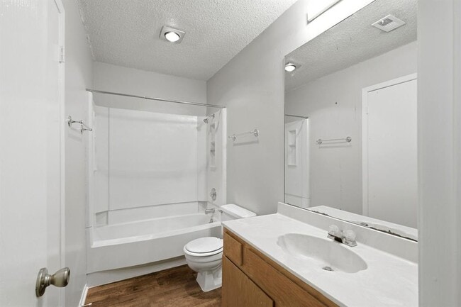 Building Photo - 2511 Howellwood Wy