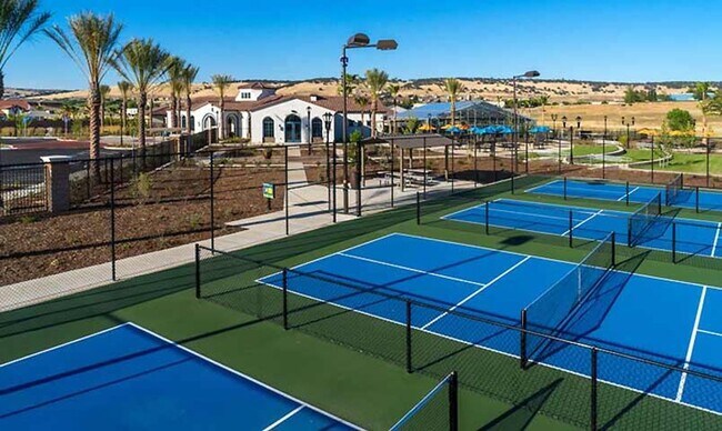 Building Photo - STUNNING Single Story Home with a Resort Style Backyard!