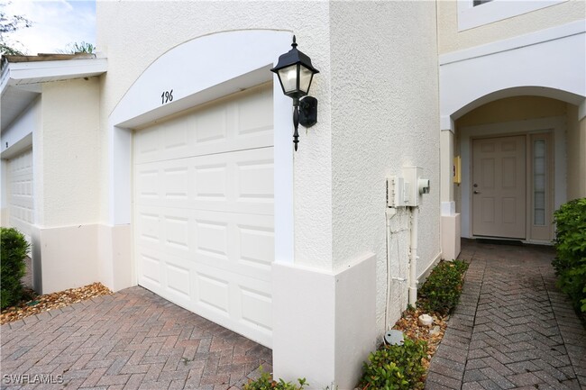 Building Photo - 796 Hampton Cir
