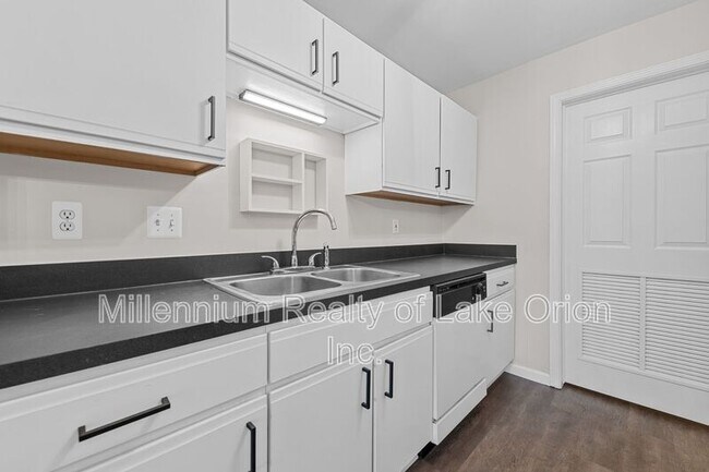 Building Photo - 56103 Chesapeake Trail