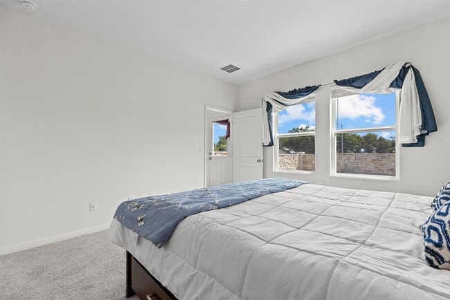 Building Photo - 1003 Sika Cv