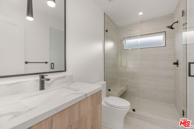 Building Photo - 12704 Pacific Ave