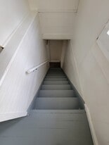 Building Photo - 952 Whitby Rd