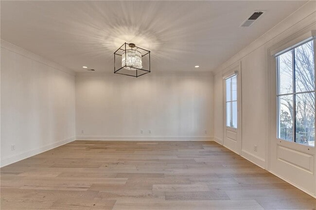 Building Photo - 435 Mayfair Ct