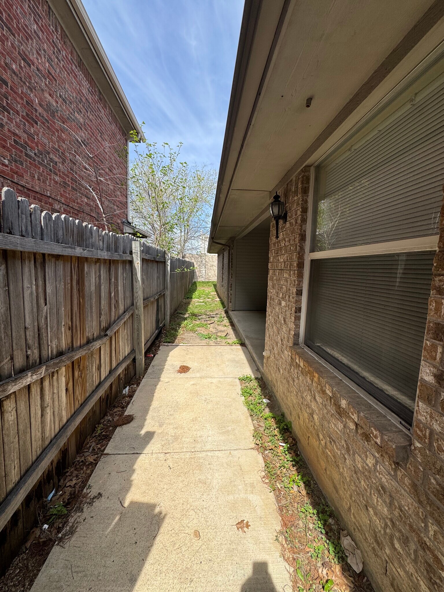 Building Photo - 5801 Swords Dr