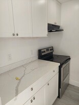 Building Photo - 2319 Johnson St