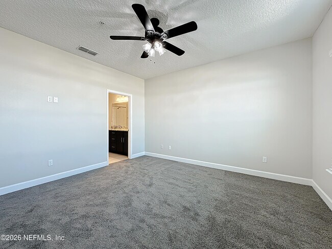 Building Photo - 4320 Ellipse Dr