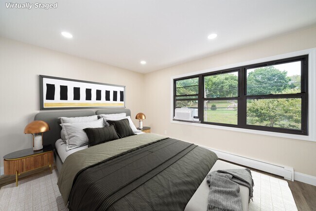 Building Photo - 213 Manhattan Ave