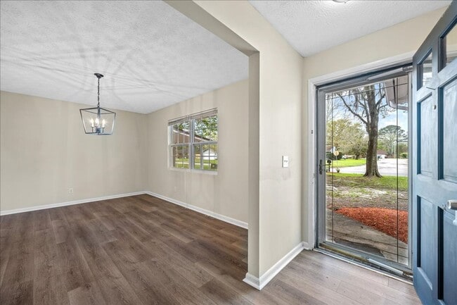 Building Photo - 3/2 with 1/1 In Law Suite in  Heritage Farms Orange Park South