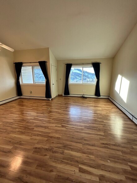 Primary Photo - 336 Old Fish Creek Falls Rd